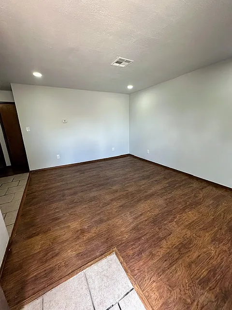 225 Bull Run St — Photo 3