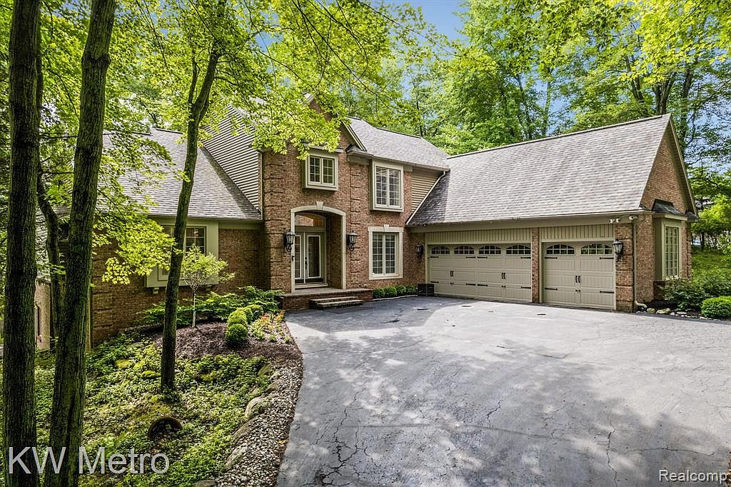 3120 Pond Rd, Leonard, MI 48367 MLS 20230052987 Zillow