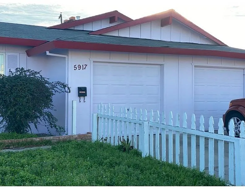 5917 Clover Manor Way photo 1