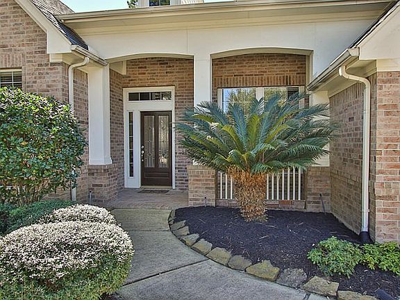 2nd image of 15911 Linwood Manor Ct
