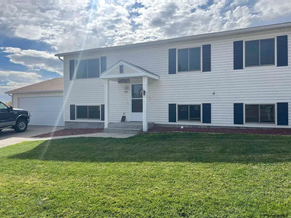 957 Ash St, Wheatland, WY 82201