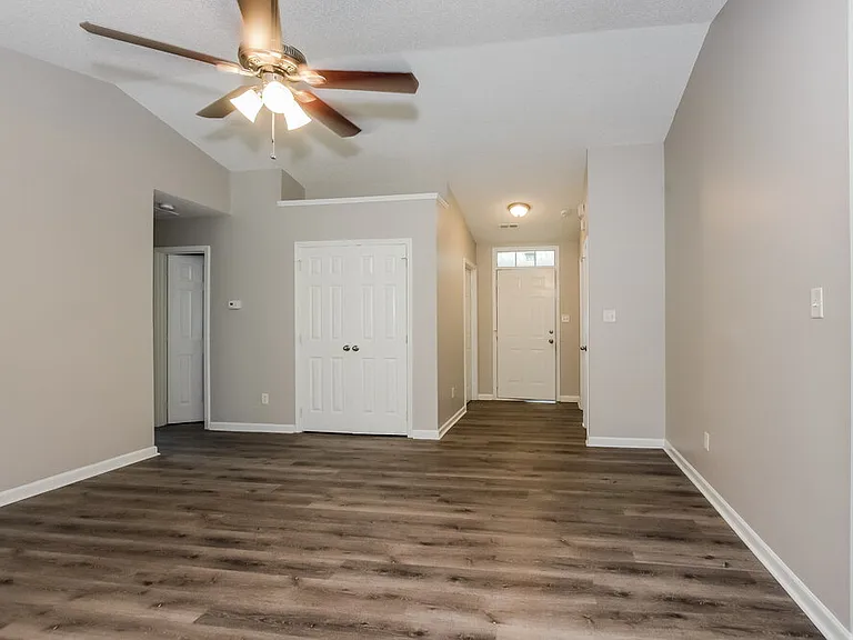 5410 Starflower Dr — Photo 4