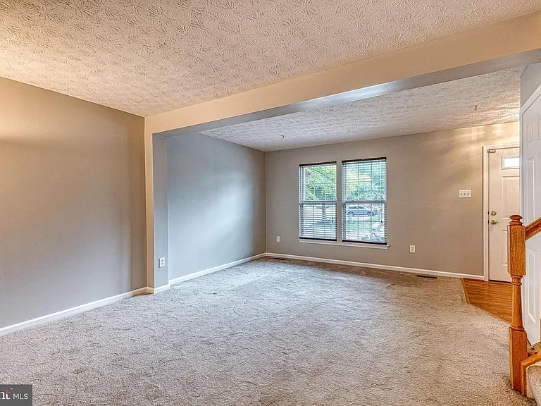 27 Silver Birch Ct — Photo 5