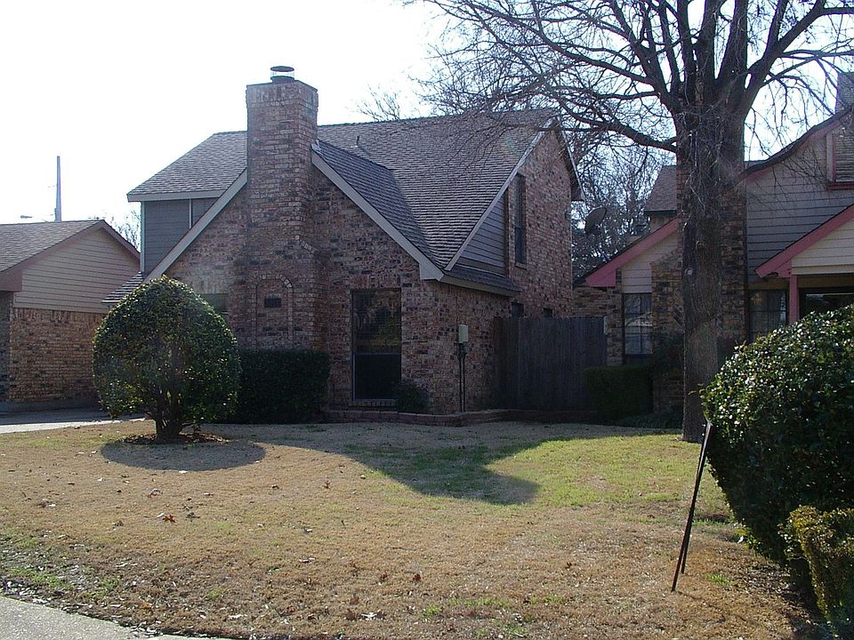 Front is Maintained by HOA