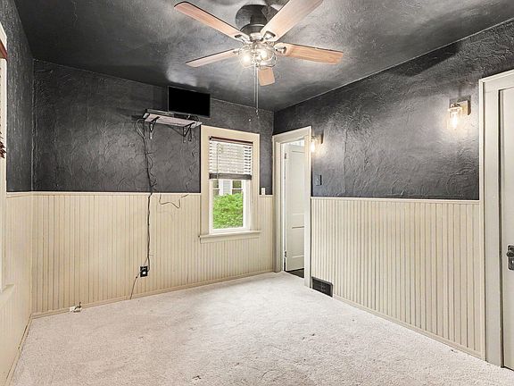 4th image of 293 W 20th St
