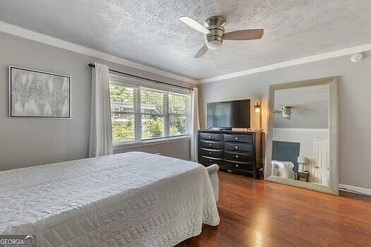5th image of 311 Lakemoore Dr NE APT C