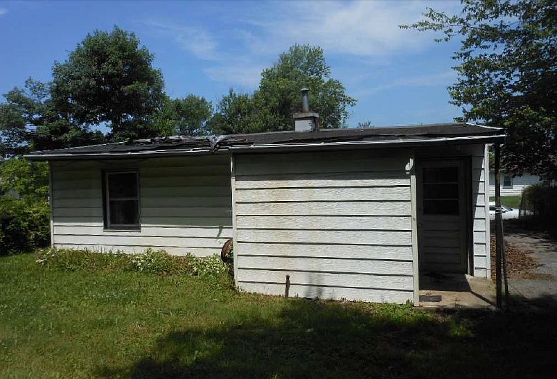 1st image of 104 Bunche Blvd