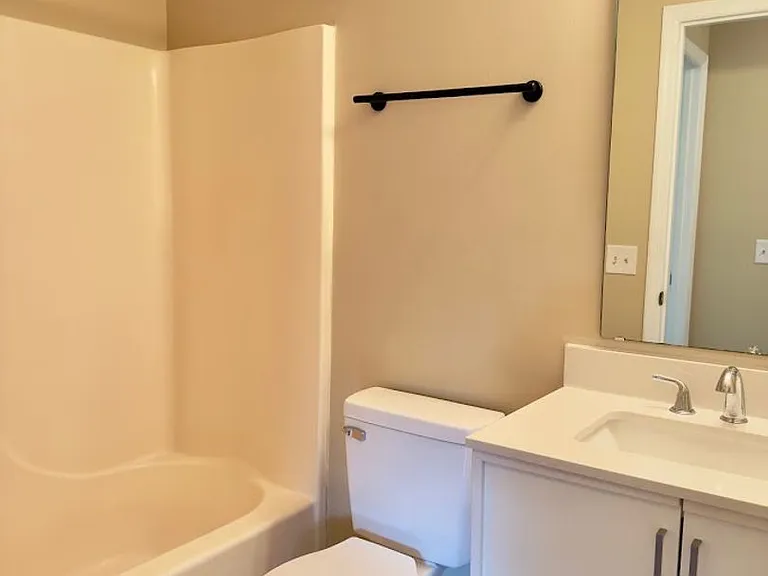 114 Dogwood Cir — Photo 7
