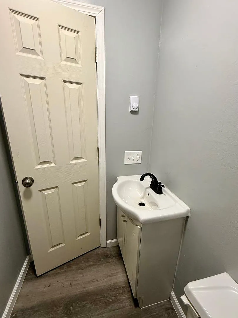 1 bed, 1.0 bath, 468 sqft, $950 — Photo 3