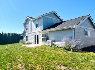 2034 Aaron Dr UNIT D, Lynden, WA 98264