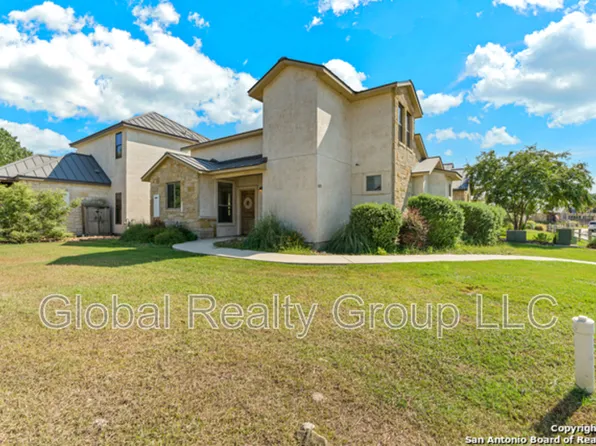 1670 Gruene Vineyard Xing, New Braunfels, TX 78130