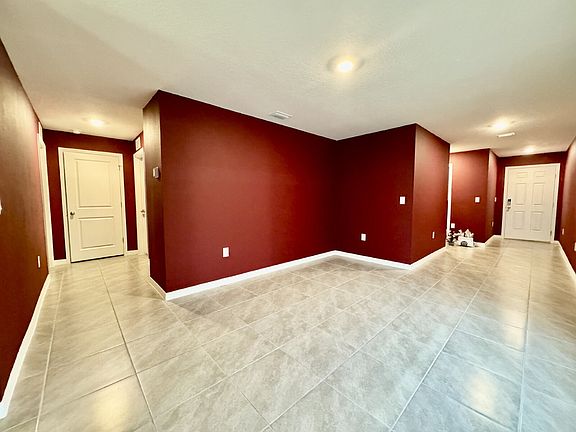 4th image of 37123 Kings Crown Dr