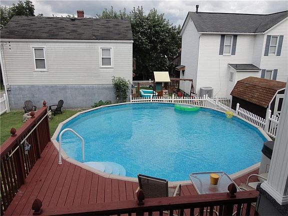 3rd image of 405 Vernon St