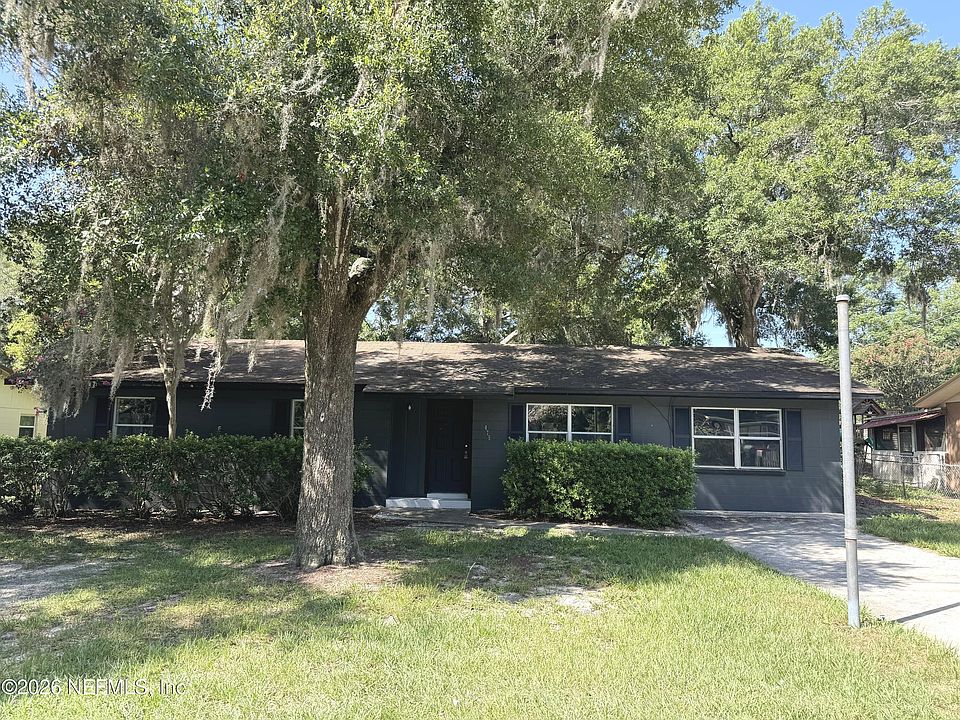 1st image of 475 SW NIGHTINGALE Street