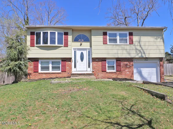 330 Dallas Drive, Toms River, NJ 08753
