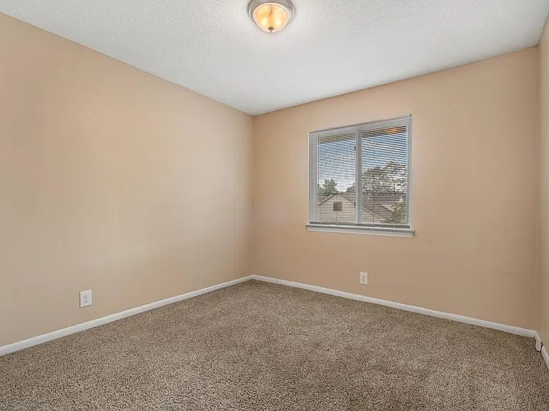 Stoneside Apartments — Photo 57