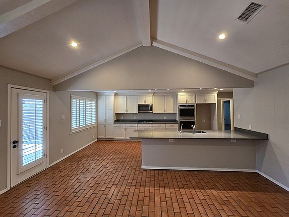 5th image of 2309 Auburn Pl