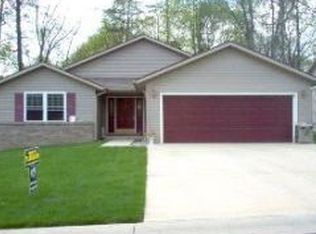 2672 N Danlyn Rd, Bloomington, IN 47403