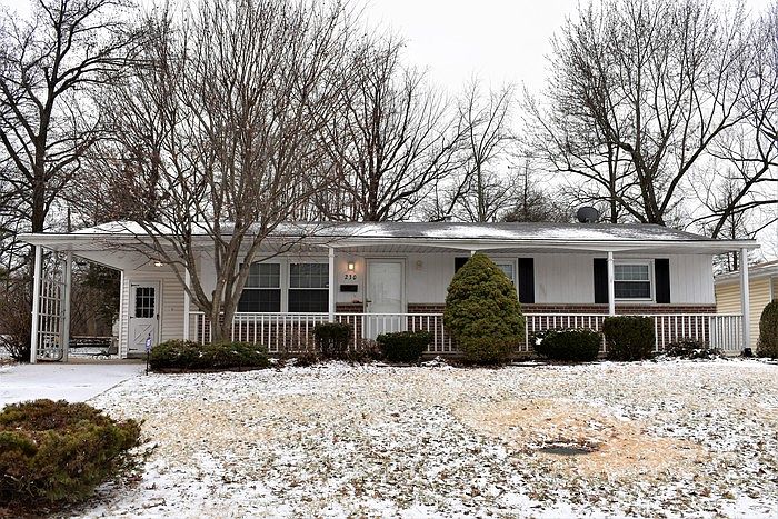 1st image of 230 Palm Dr