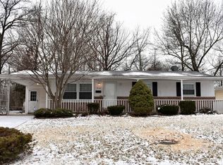 230 Palm Dr, Hazelwood, MO