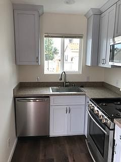 2nd image of 704 Opal St #A