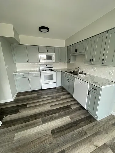 374 Lynn Dr #1 Photo 1