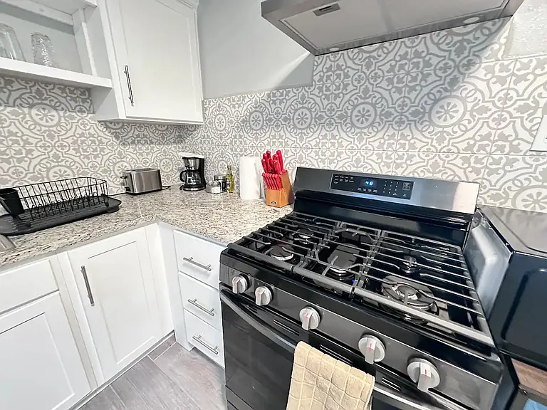 Full Kitchen