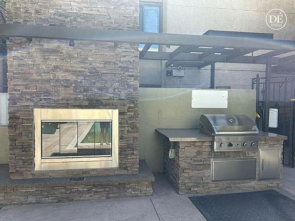 3rd image of 11640 Woodbridge St APT 205