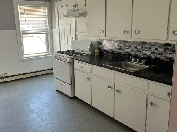 673 Western Ave #5, Lynn, MA 01905