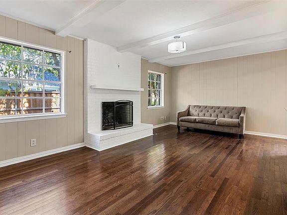 3rd image of 1408 W Lamar St