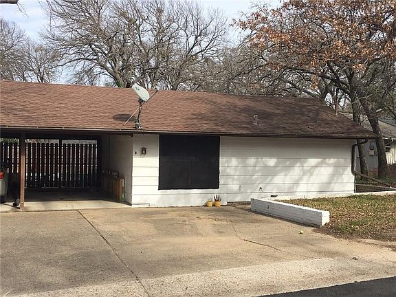 5th image of 1900 Emerson Ln Unit B