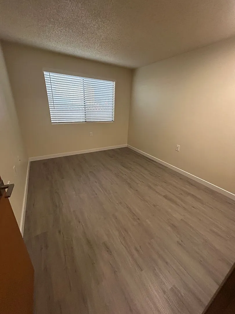 Twin Cedars Apartments — Photo 3