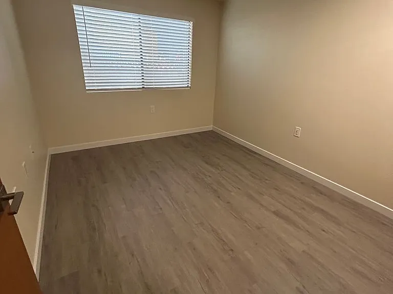 Twin Cedars Apartments — Photo 3