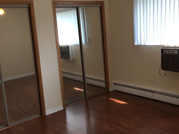 3rd image of 6400 Skokie Blvd Unit 102