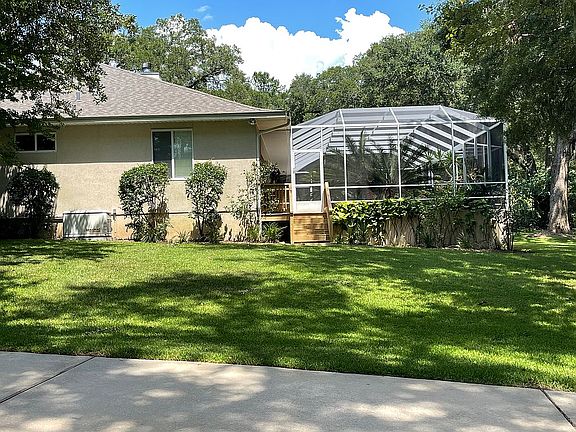 5th image of 8225 Queen Anna Dr