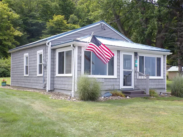 129 Elk Creek Rd, Lake City, PA 16423