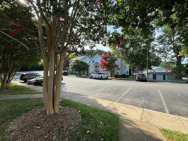 2502 Avent Ferry Rd #203 — Photo 3