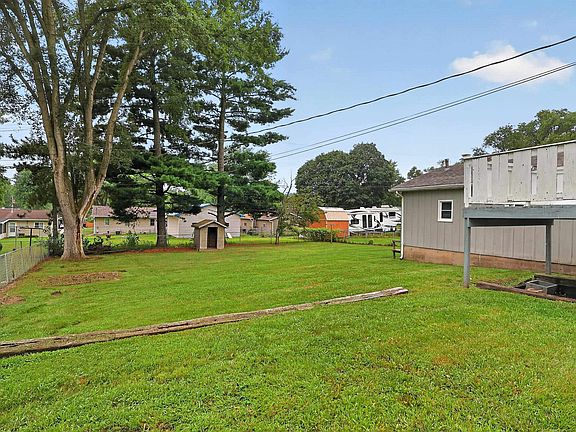 4th image of 2150 Merrill Ave