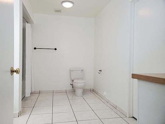 Very large bathroom, wheelchair friendly