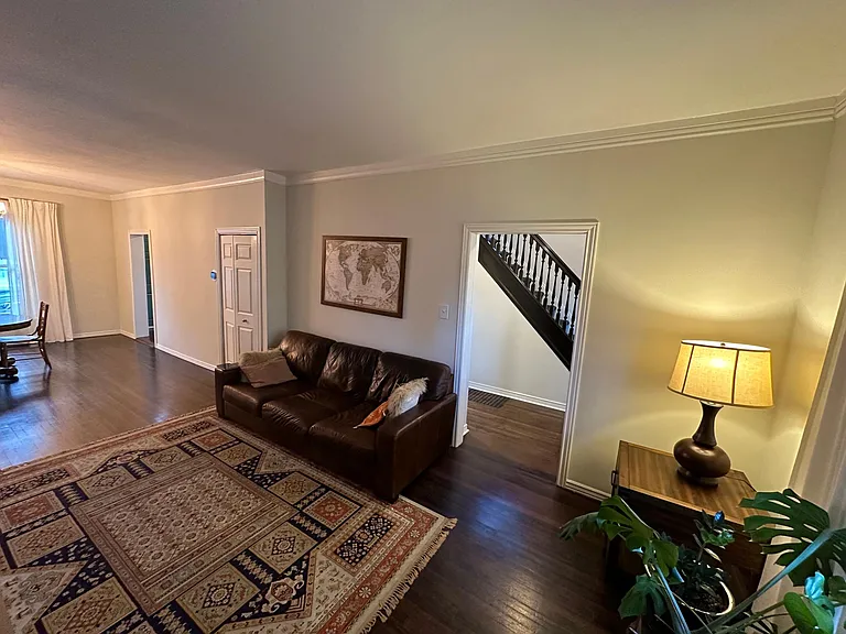 279 N Logan St — Photo 6