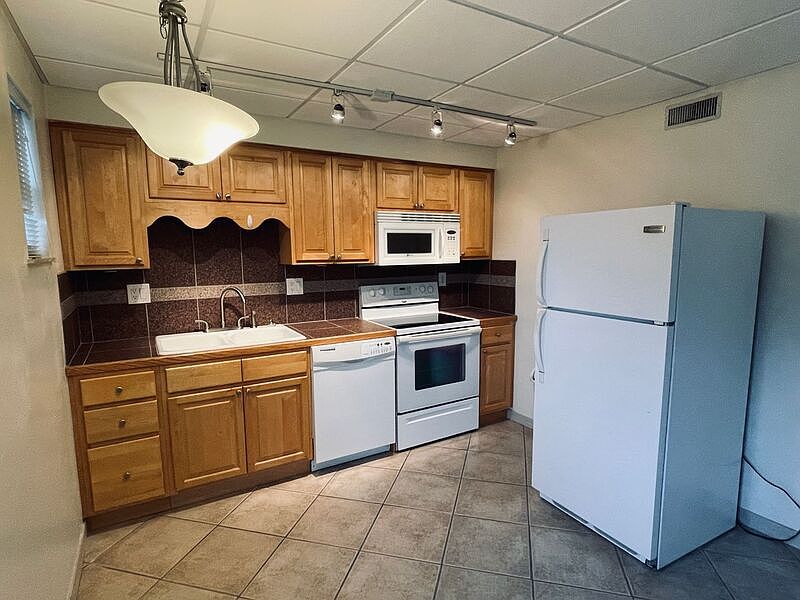 1st image of 404 Harrison Ave APT 11