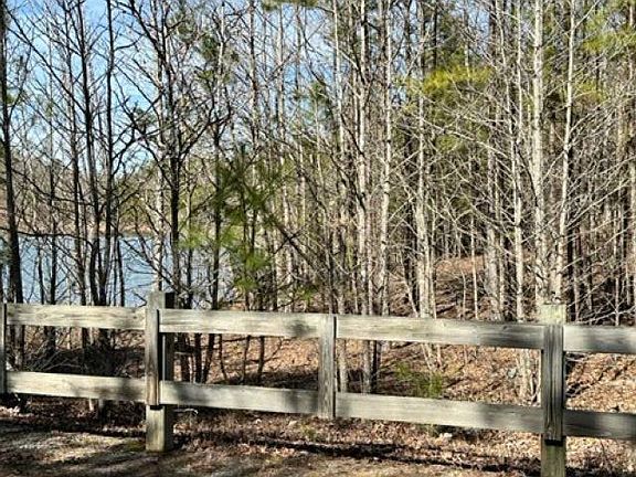 4th image of 6 Hickory Lake Dr
