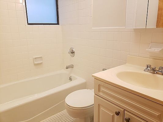 3rd image of 517 W 113th St #1W