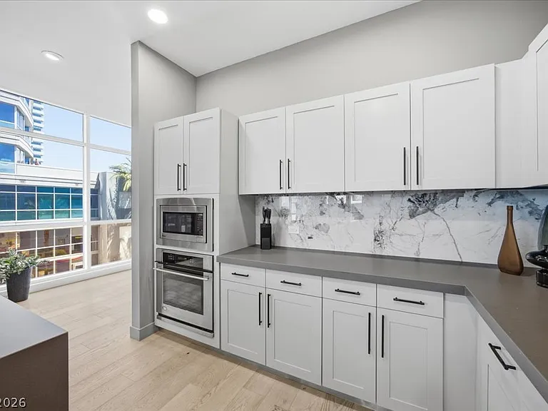 4575 Dean Martin Dr #307 — Photo 8