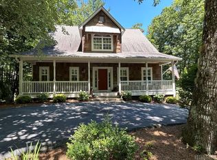 197 Sourwood Ct, Cashiers, NC 28774