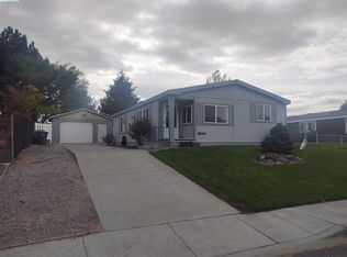 8549 W Arrowhead Ave, Kennewick, WA 99336