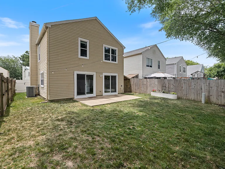 5316 Glenville Cir — Photo 31