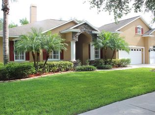 826 Citrus Wood Ln, Valrico, FL 33594
