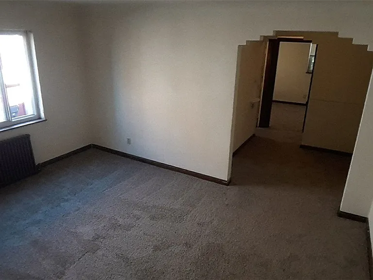948 Ludlow Ave — Photo 8