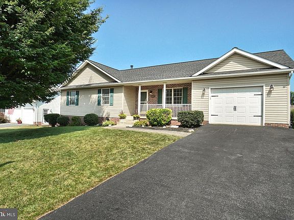 2nd image of 107 Rock Creek Way